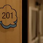 hotel min.