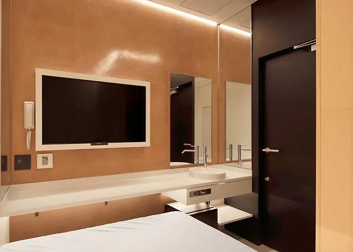 hotel min.